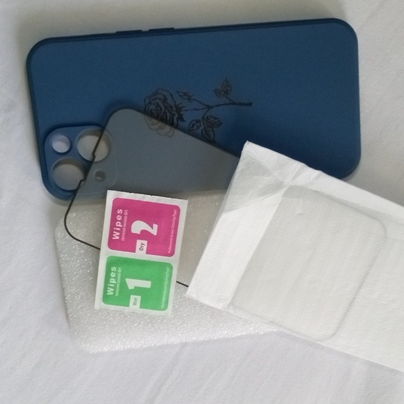 Iphone 13 Phone Case. - Picture 2 of 3